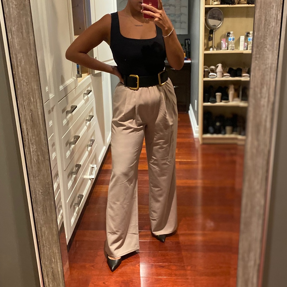 Nasty Gal beige, tapered trousers (NEVER WORN)